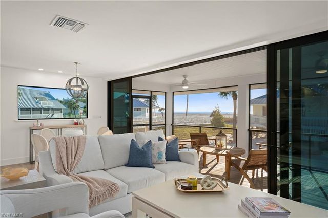 25 Beach Homes, Captiva, FL 33924