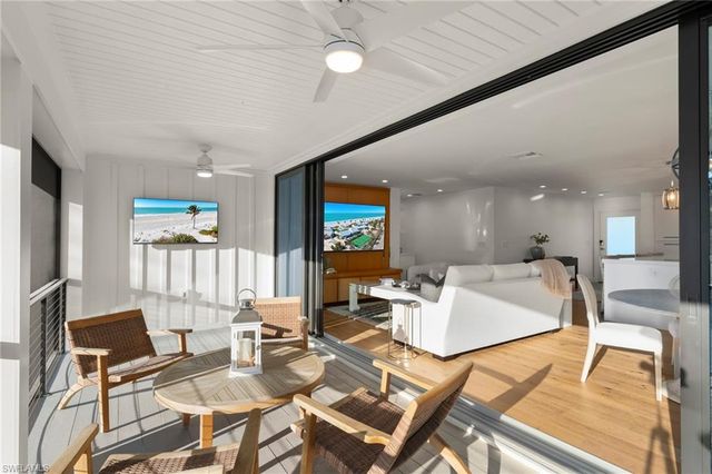 25 Beach Homes, Captiva, FL 33924