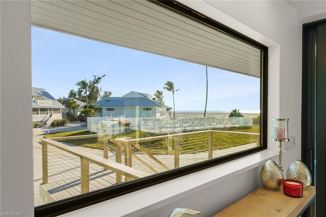 25 Beach Homes, Captiva, FL 33924