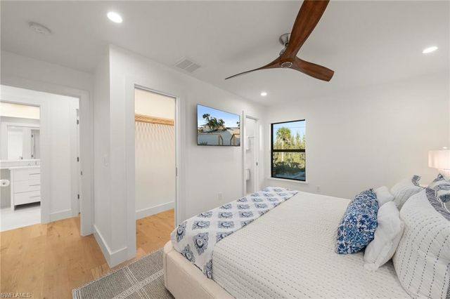 25 Beach Homes, Captiva, FL 33924