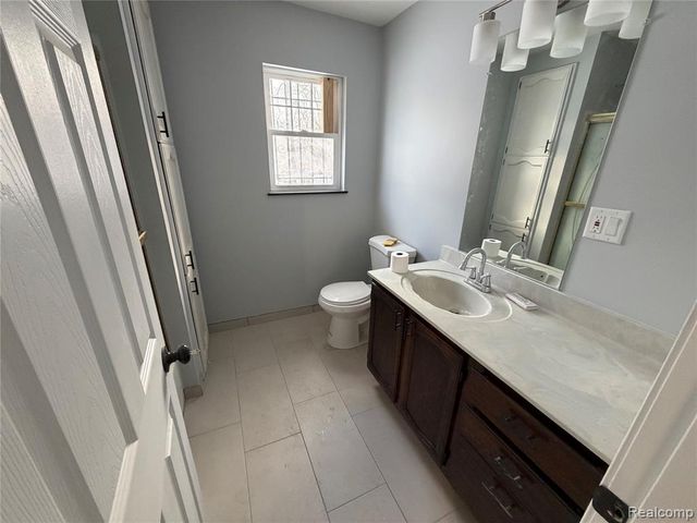 19329 Ashton Avenue, Detroit, MI 48219