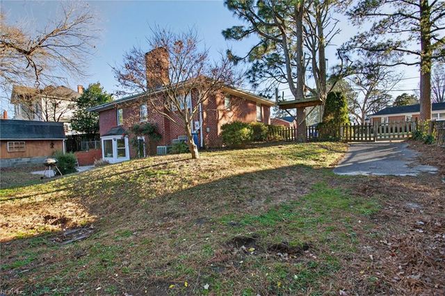 706 Maryland AVE, Suffolk, VA 23434