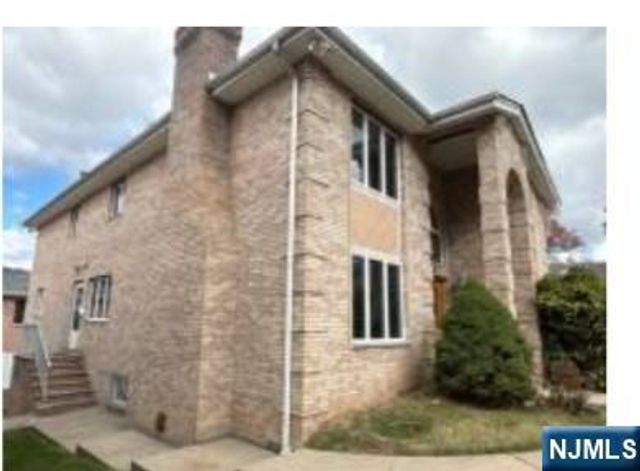 405 Chestnut Street 2, Ridgefield, NJ 07657