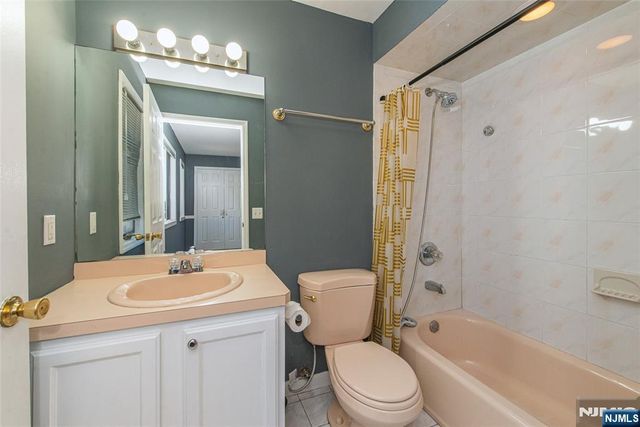 405 Chestnut Street 2, Ridgefield, NJ 07657