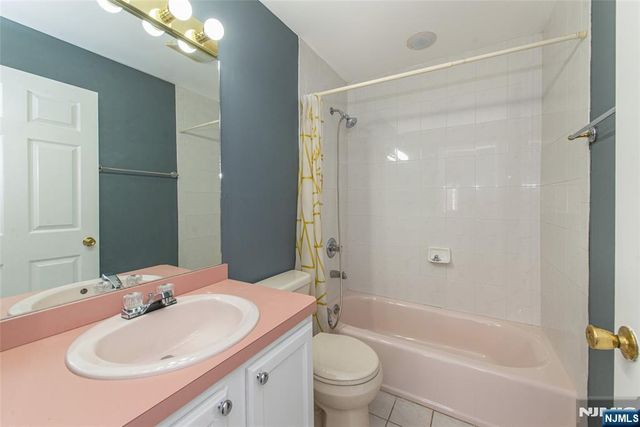 405 Chestnut Street 2, Ridgefield, NJ 07657