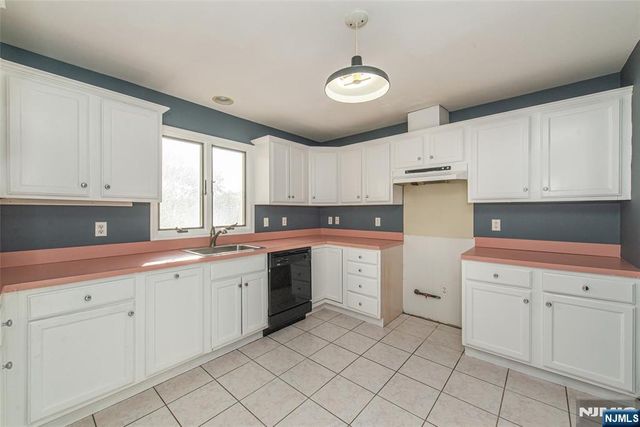 405 Chestnut Street 2, Ridgefield, NJ 07657