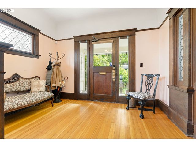 3906 S KELLY Ave, Portland, OR 97239