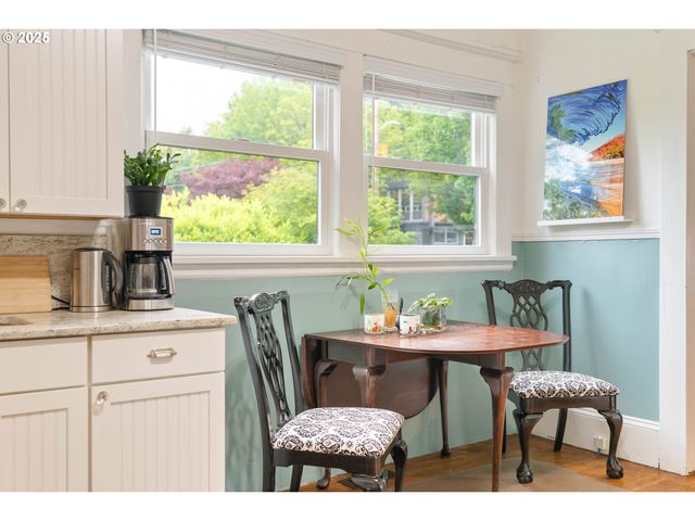 3906 S KELLY Ave, Portland, OR 97239