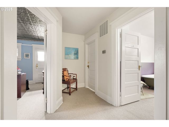 3906 S KELLY Ave, Portland, OR 97239