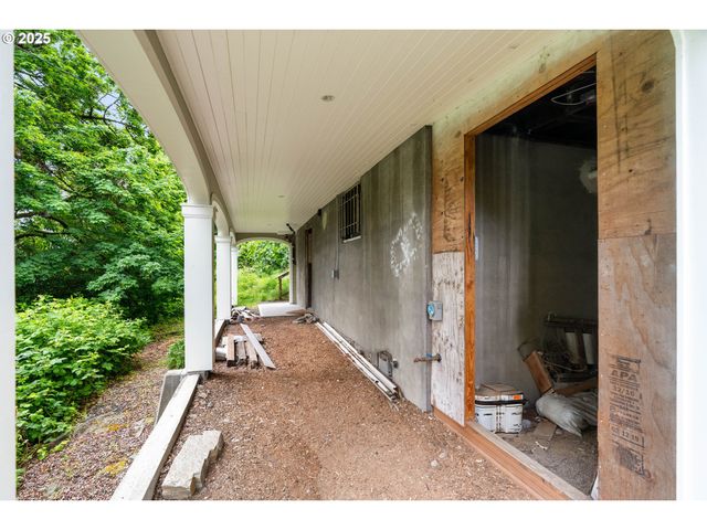 3906 S KELLY Ave, Portland, OR 97239