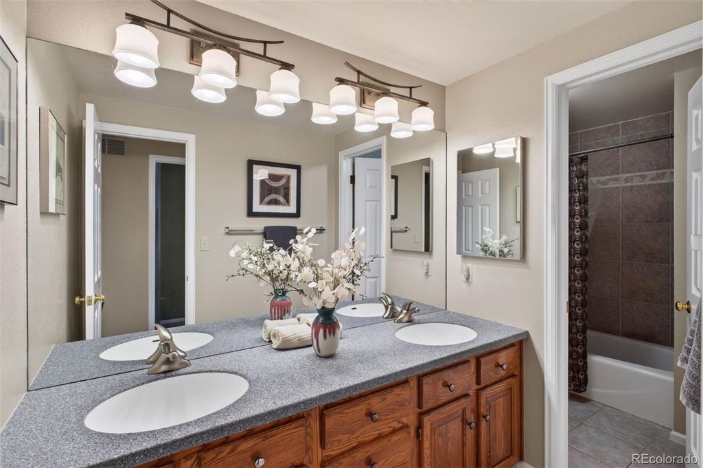 Image 22 of property listing at 5927 E Jamison Lane, Centennial, CO 80112