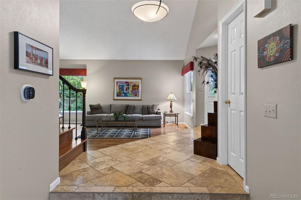 Image 25 of property listing at 5927 E Jamison Lane, Centennial, CO 80112