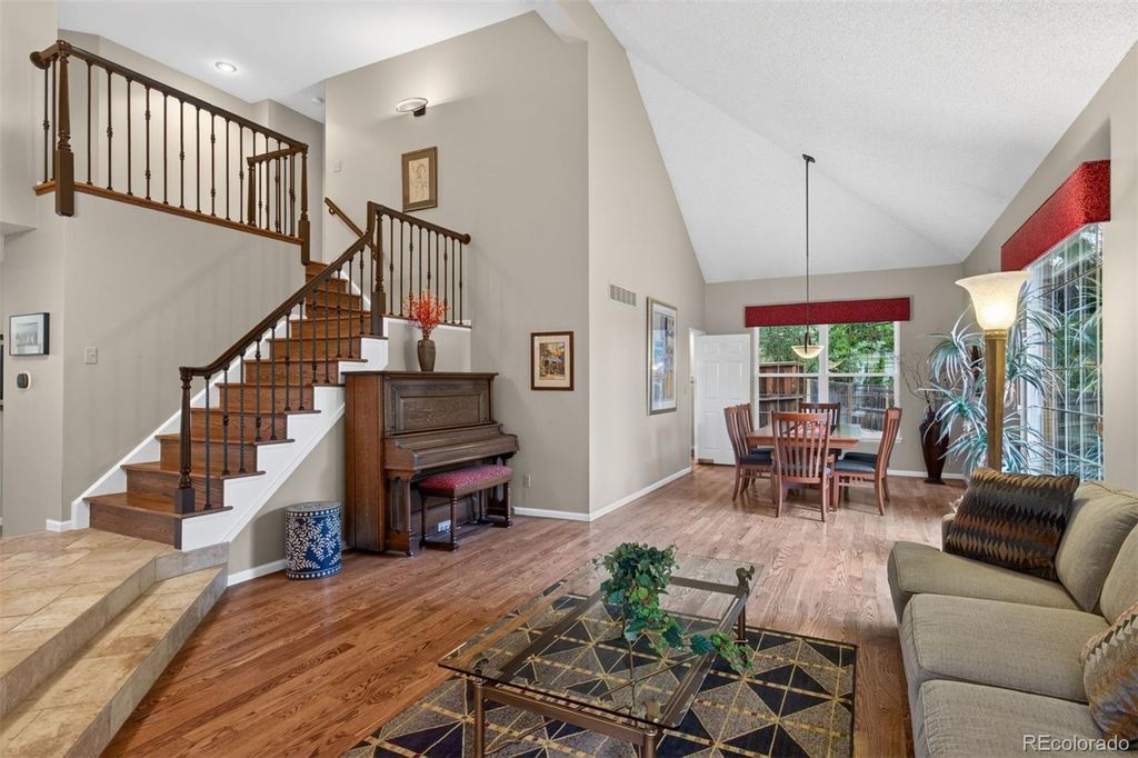 Image 10 of property listing at 5927 E Jamison Lane, Centennial, CO 80112