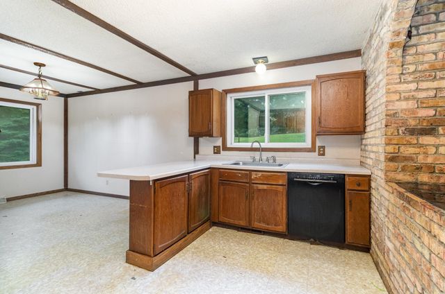 9340 Pierson Lake Drive, Chaska, MN 55318