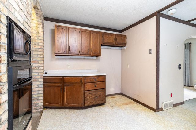 9340 Pierson Lake Drive, Chaska, MN 55318