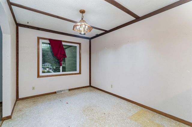 9340 Pierson Lake Drive, Chaska, MN 55318