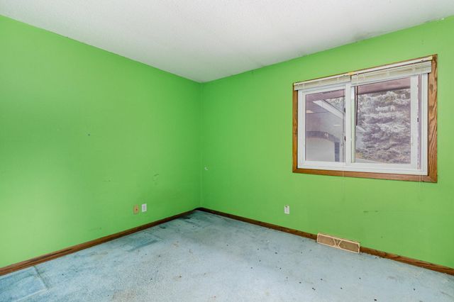 9340 Pierson Lake Drive, Chaska, MN 55318