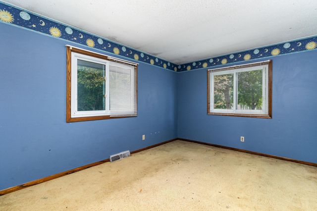 9340 Pierson Lake Drive, Chaska, MN 55318