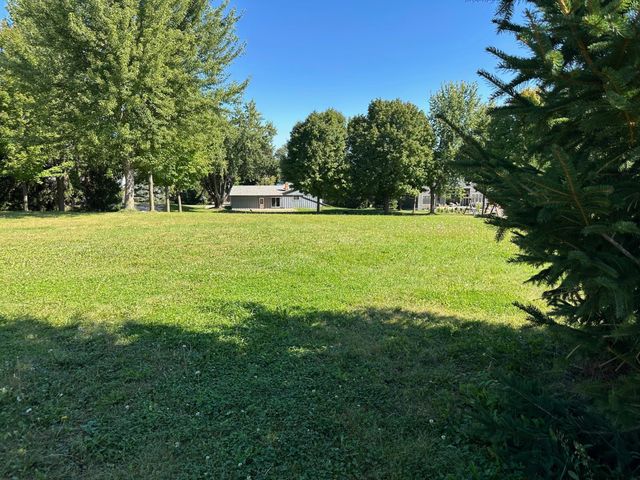 9340 Pierson Lake Drive, Chaska, MN 55318