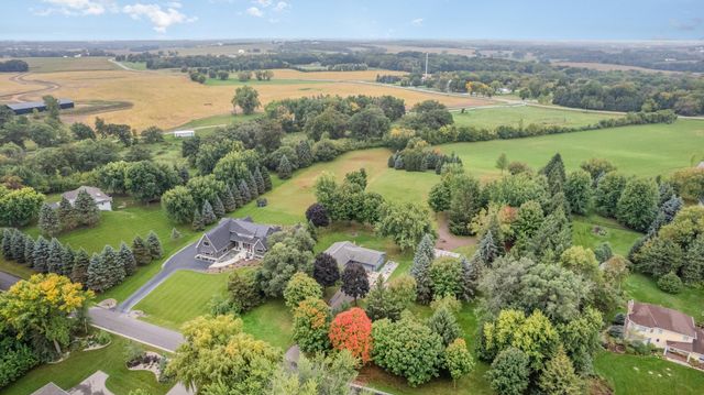 9340 Pierson Lake Drive, Chaska, MN 55318