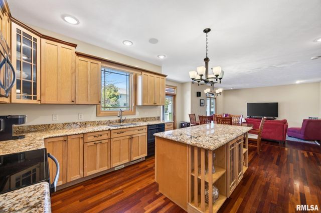 709 MARCUS Court, Chillicothe, IL 61523