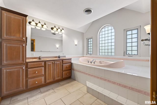 709 MARCUS Court, Chillicothe, IL 61523