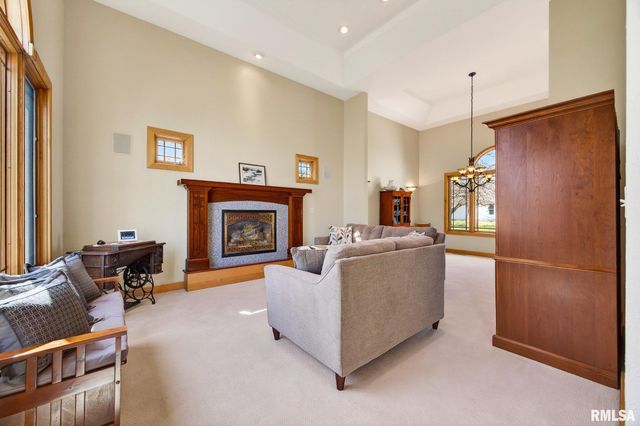 709 MARCUS Court, Chillicothe, IL 61523