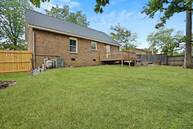 147 Saratoga Dr, Clarksville, TN 37042