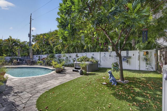 240 GREGORY Road, West Palm Beach, FL 33405