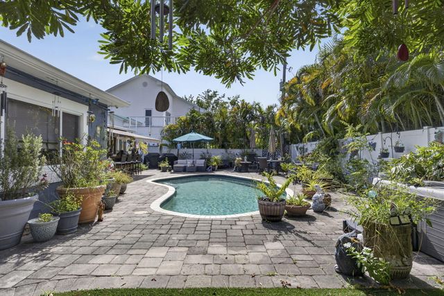 240 GREGORY Road, West Palm Beach, FL 33405