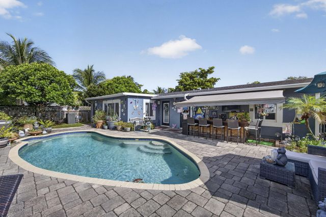 240 GREGORY Road, West Palm Beach, FL 33405