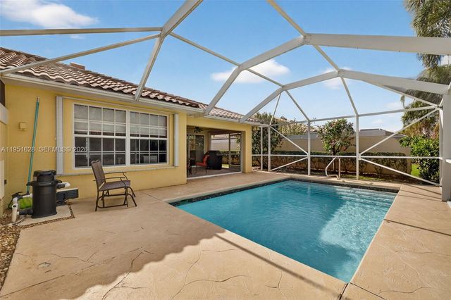 10653 SW Hartwick Dr, Port St. Lucie, FL 34987