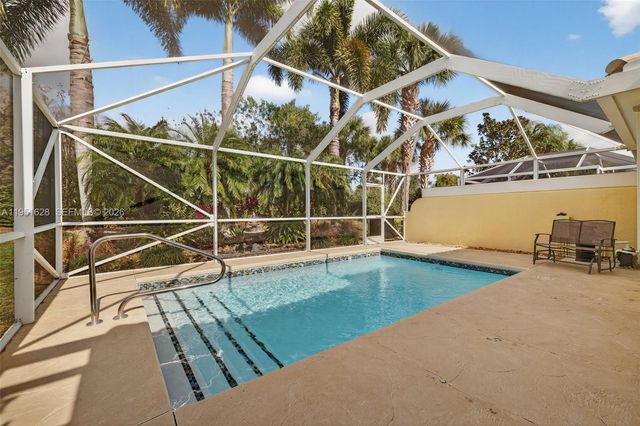 10653 SW Hartwick Dr, Port St. Lucie, FL 34987