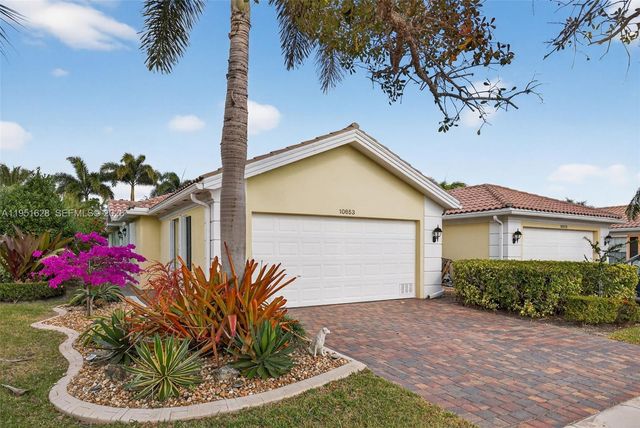 10653 SW Hartwick Dr, Port St. Lucie, FL 34987