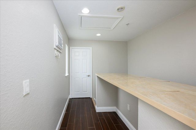 538 NE 7th Avenue 1, Fort Lauderdale, FL 33301