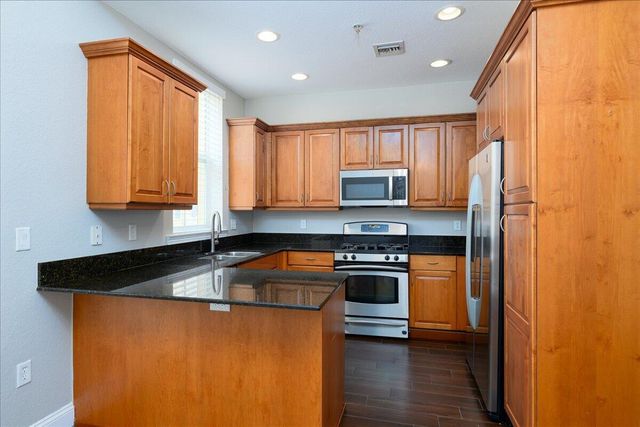 538 NE 7th Avenue 1, Fort Lauderdale, FL 33301