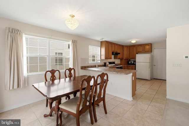 19 RICHARDS RD, Lawrenceville, NJ 08648