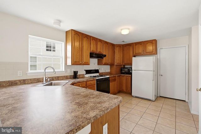 19 RICHARDS RD, Lawrenceville, NJ 08648