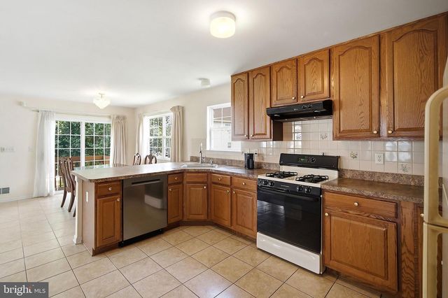 19 RICHARDS RD, Lawrenceville, NJ 08648