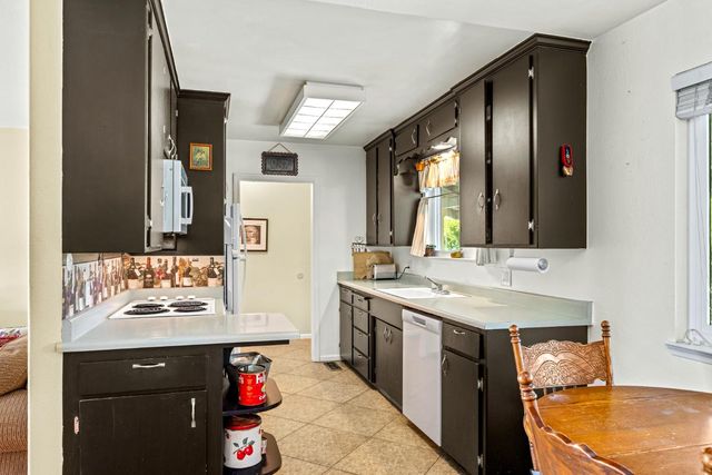 5136 Blaker Rd, Ceres, CA 95307