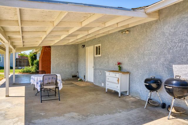 5136 Blaker Rd, Ceres, CA 95307