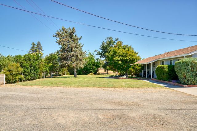 5136 Blaker Rd, Ceres, CA 95307