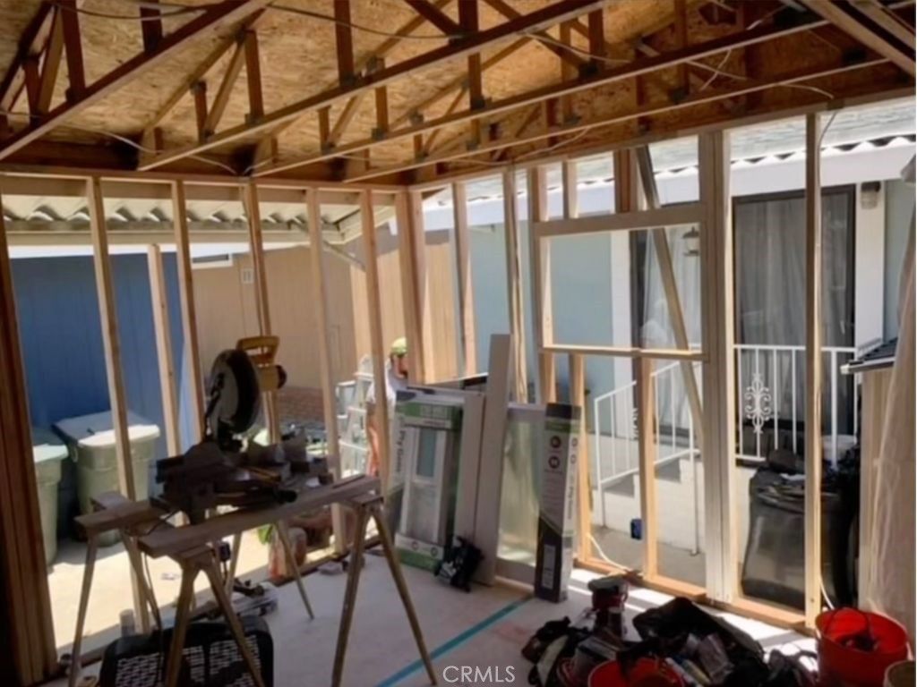 Image 23 of property listing at 327 W Wilson 107, Costa Mesa, CA 92627