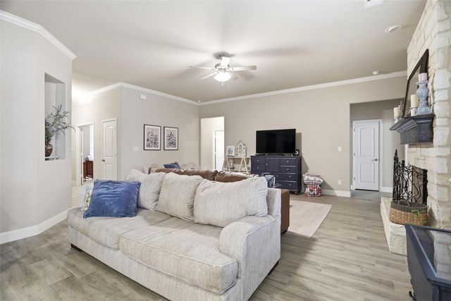 136 Colonial Drive, Joshua, TX 76058