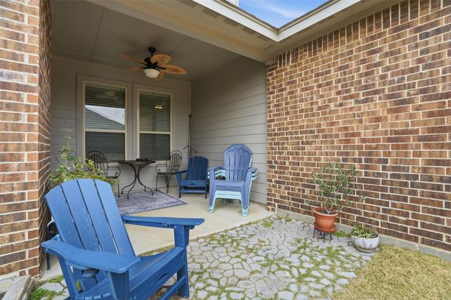 136 Colonial Drive, Joshua, TX 76058