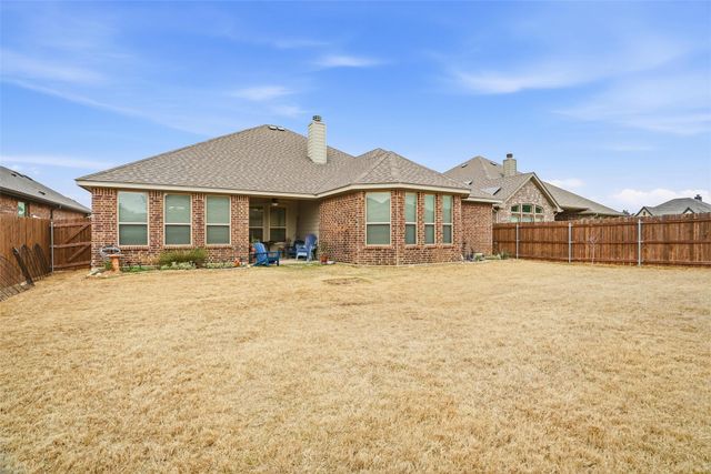 136 Colonial Drive, Joshua, TX 76058