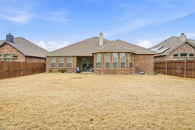 136 Colonial Drive, Joshua, TX 76058