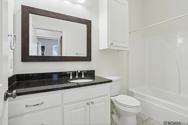 13807 Azalea Dr, St Francisville, LA 70775