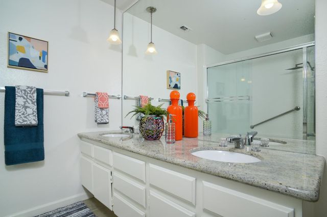 424 Hartnell Pl, Sacramento, CA 95825