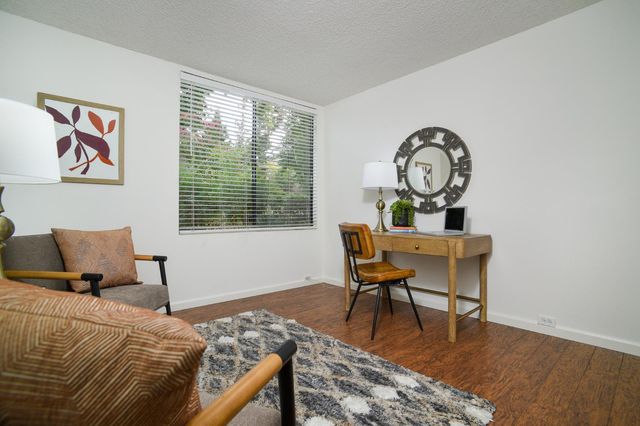 424 Hartnell Pl, Sacramento, CA 95825